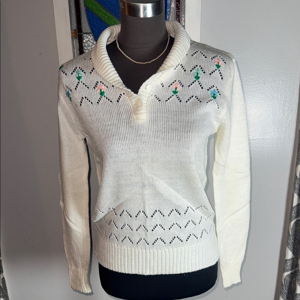 Vintage Cottagecore Embroidered Collared Sweater SZ Medium - Picture 2 of 8